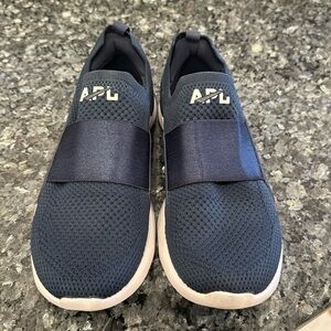 APL women’s Techloom Bliss size 7.5